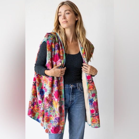 NATURAL LIFE Jackets & Blazers - NWT Natural Life Boho Floral Hooded Vest with Sherpa lining.Size L/XL